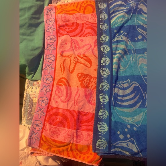 Beach towels, tropical prints - Picture 3 of 8